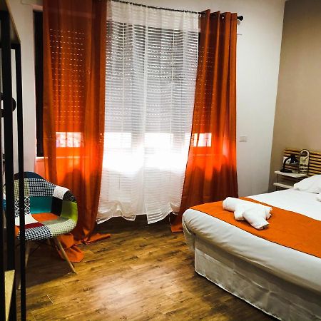 Bed and Breakfast Napoli Central Station Deluxe Екстер'єр фото