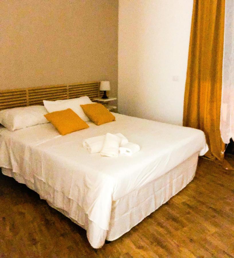 Bed and Breakfast Napoli Central Station Deluxe Екстер'єр фото