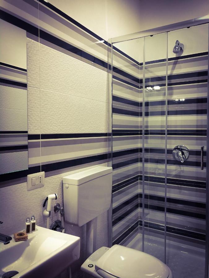 Bed and Breakfast Napoli Central Station Deluxe Екстер'єр фото